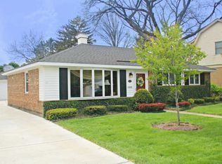 838 E Grant Dr, Des Plaines, IL