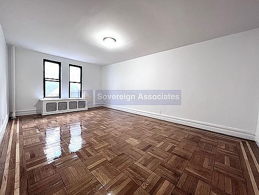 3rd image of 400 Fort Washington Ave APT 2E