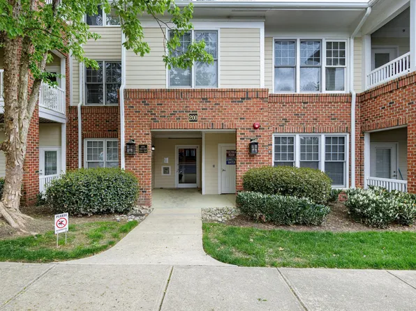 217 Waterford Lake Dr, Cary, NC 27519