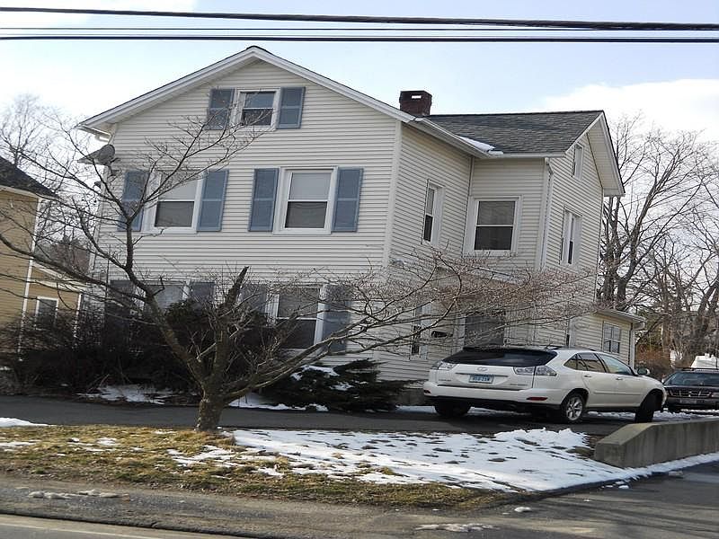 17 Lake Avenue