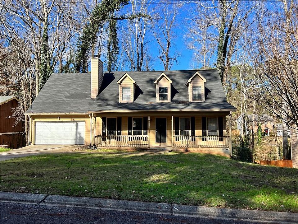 1st image of 626 Lakeridge Dr SE
