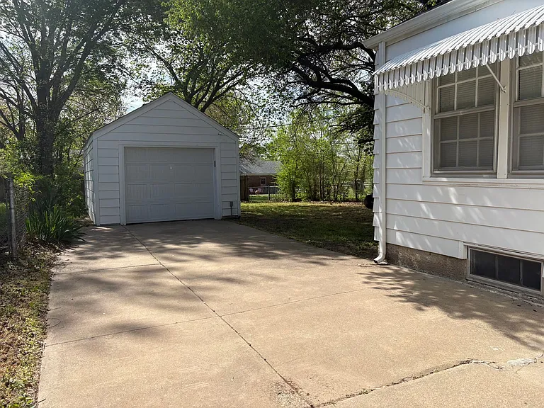 1053 N Terrace Dr — Photo 8