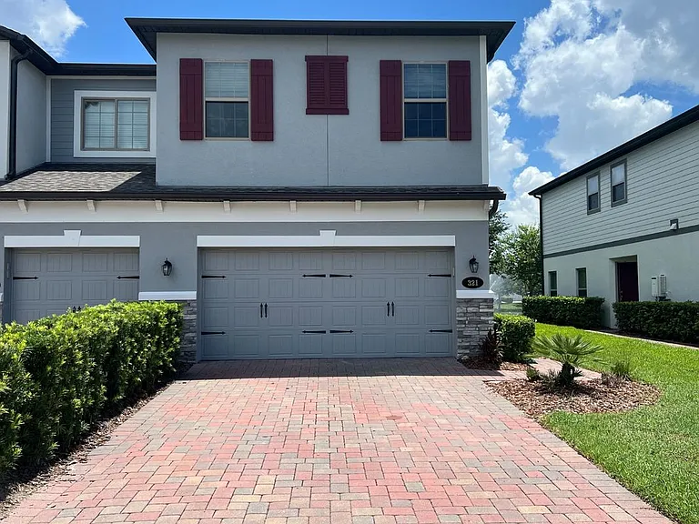 321 Evertree Loop — Photo 1