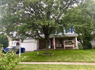 1649 Wheeler St, Woodstock, IL 60098