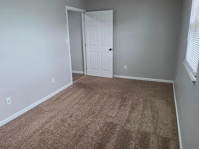 434 Hillside Dr — Photo 15
