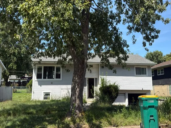 8016 Hemlock Ave, Gary, IN 46403