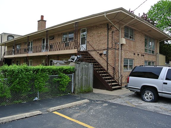 3rd image of 3203 N Pittsburgh Ave
