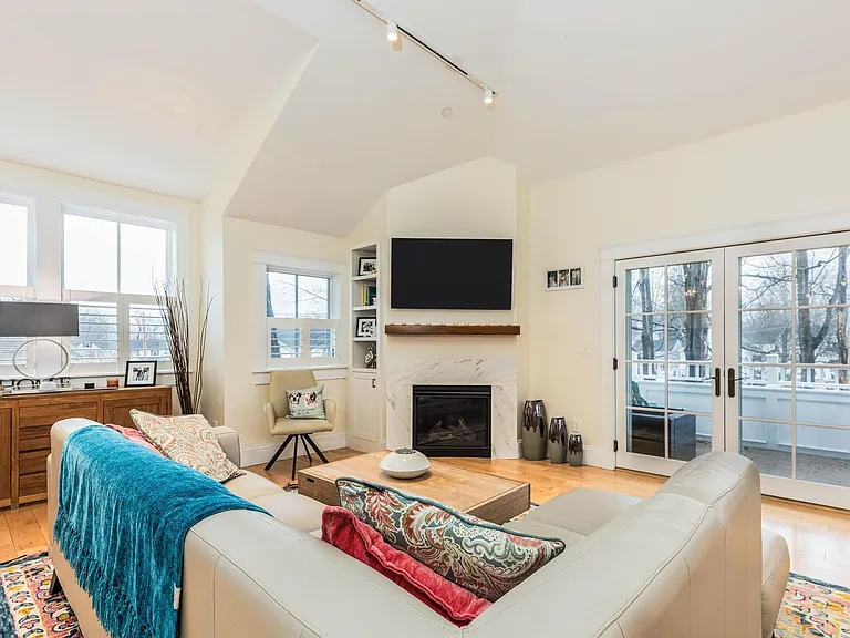 1 Franklin St #2C — Photo 13