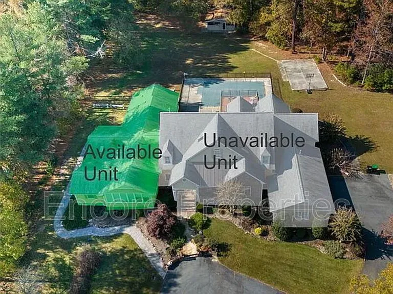 105 Baybrook Ct — Photo 2