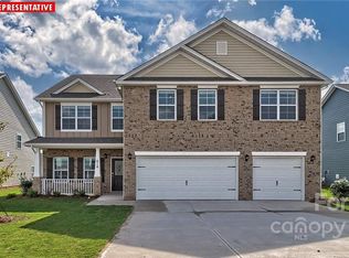 107 Edgehill Ct, Troutman, NC 28166