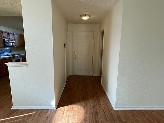 3rd image of 308 Sierra Way