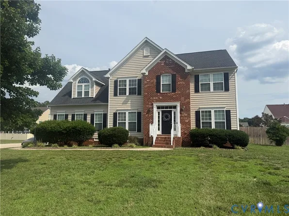 1606 Astwood Cove Dr, Chester, VA 23836