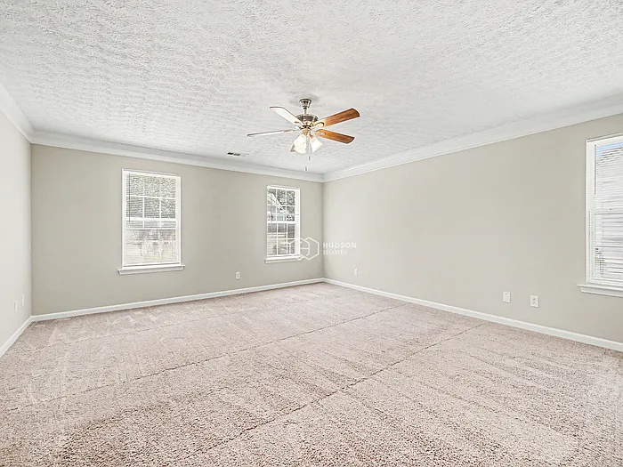 200 Picadilly Pl — Photo 11