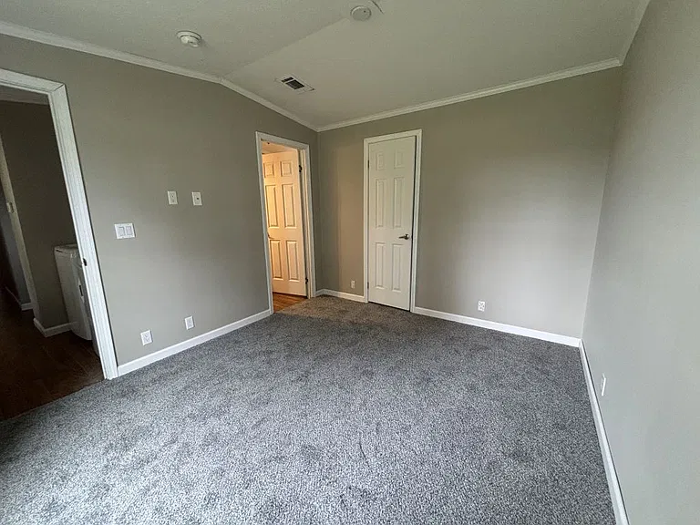 17 Kimberly Ct #405 — Photo 9