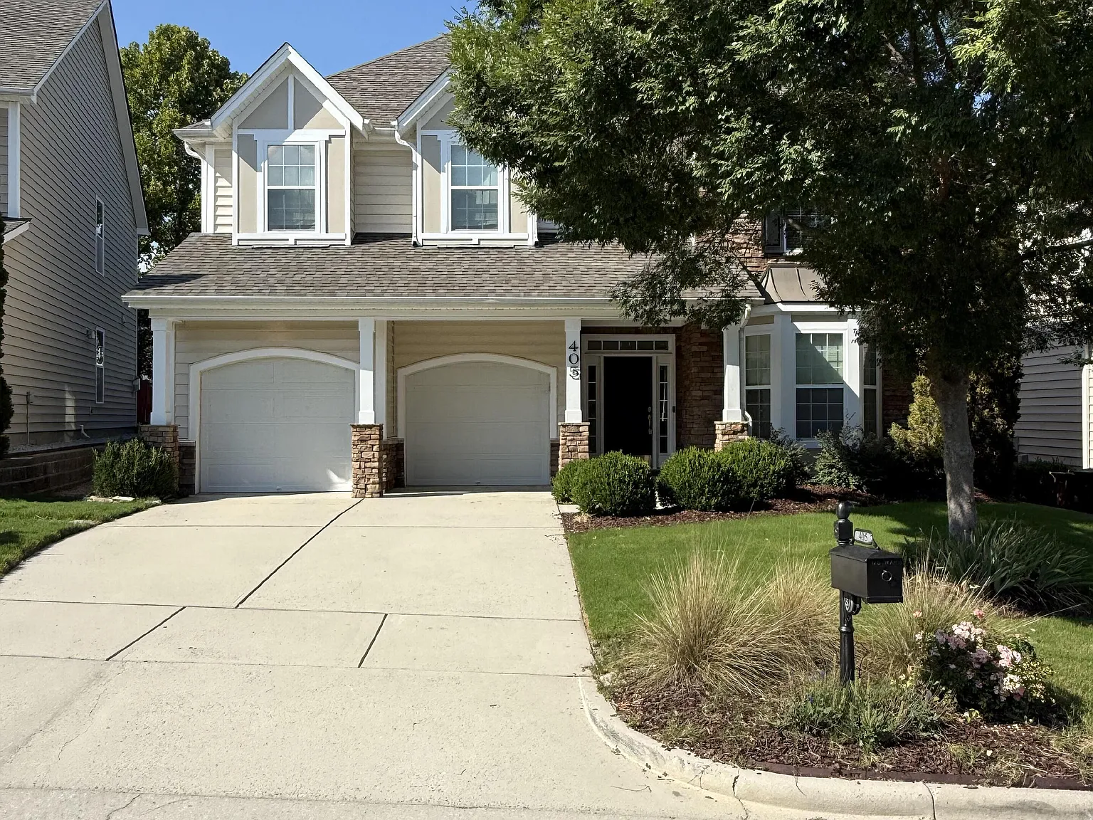 4 bed, 2.5 bath, 2750 sqft, $3,495 — Photo 2