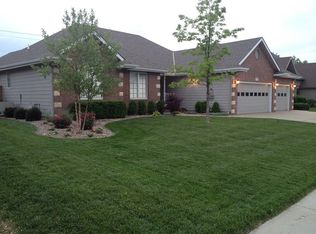 422 Pine Ridge Dr, Salina, KS 67401