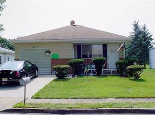 82 Hyannis St, Toms River, NJ 08757
