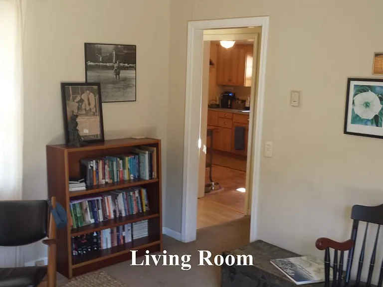 257 Mountain View Ave #B — Photo 8