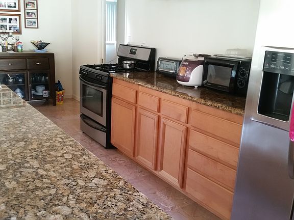 4th image of 1041 Salisbury Ct