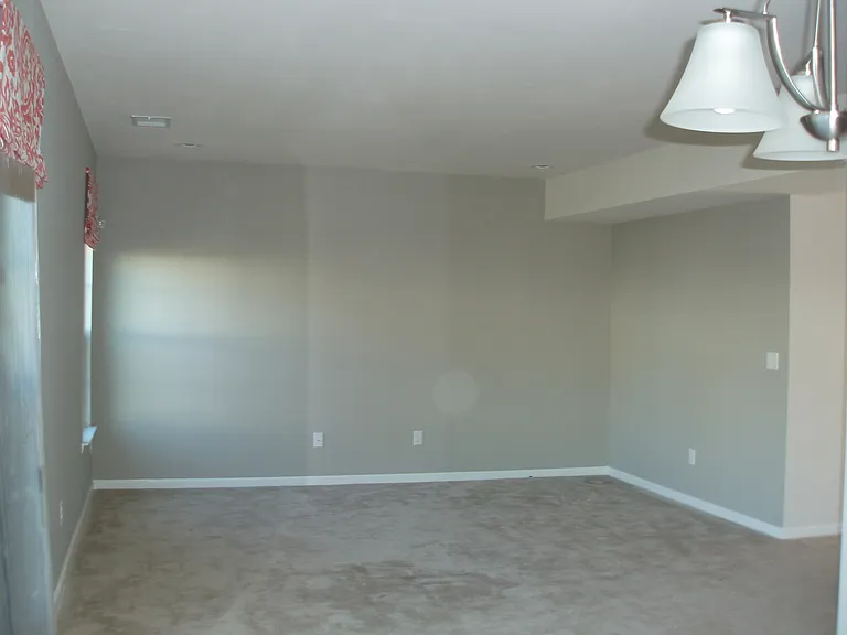 323 Michael Selby Dr — Photo 6