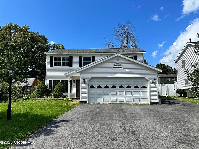 2nd image of 15 Cartwheel Dr Drive