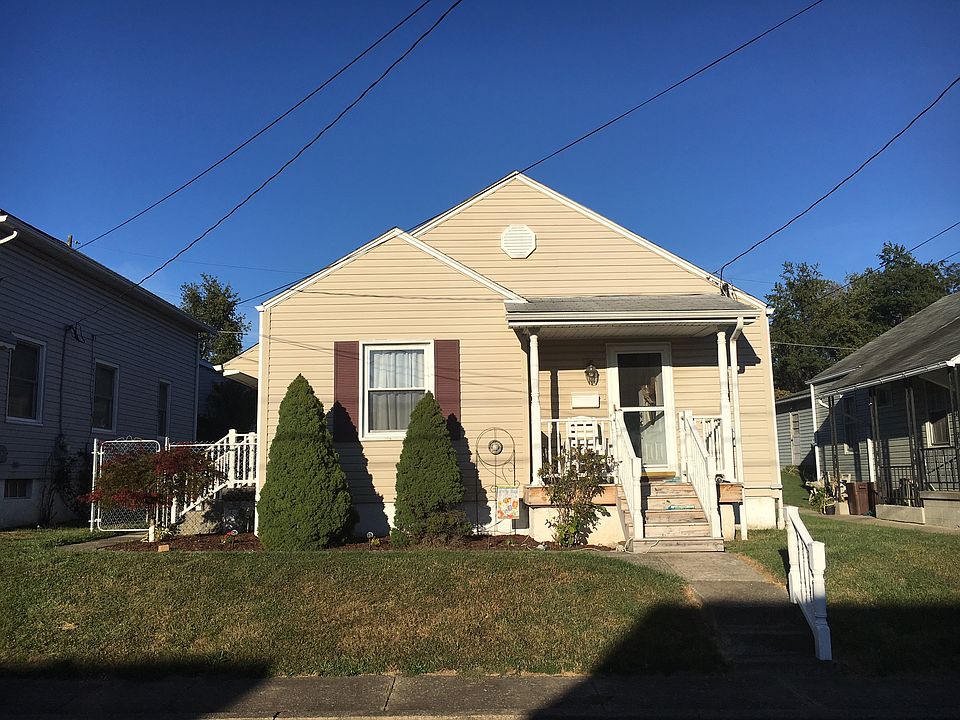 1st image of 204 Lemont Ct