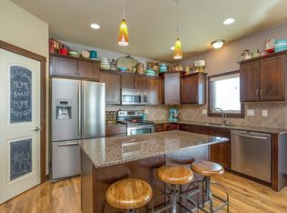 820 SE Bell Ct, Waukee, IA 50263