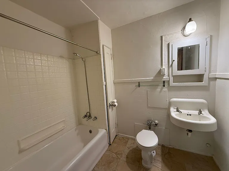995 Grand Ave — Photo 19