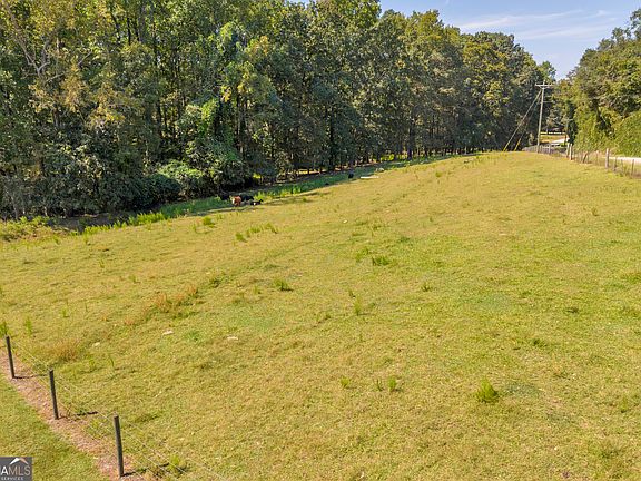 5th image of 197 Joan Smith Rd