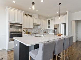 2 Nast Rd APT 26, Morristown, NJ 07960