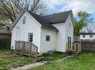 1938 E Calvert St, South Bend, IN 46613