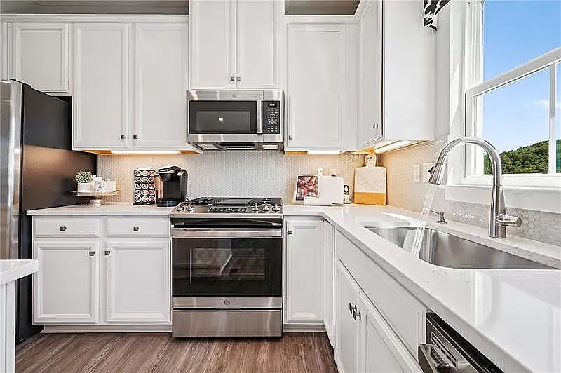 3000 Olivetre Dr — Photo 3