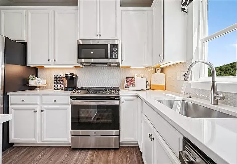 3000 Olivetre Dr — Photo 3