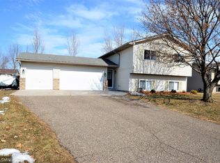 3020 Lake Ridge Dr, Big Lake, MN 55309