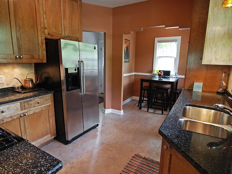 Custom kitchen looking towards breakfast nook