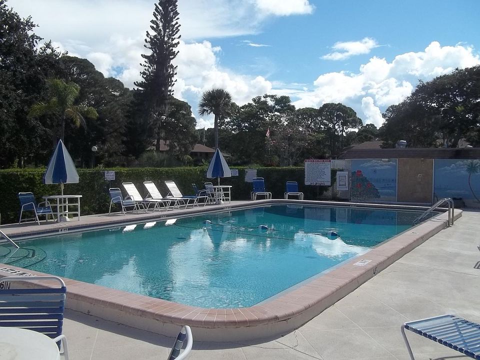 40' heated year-round pool