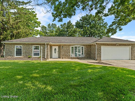 3rd image of 2085 Frankfort Rd