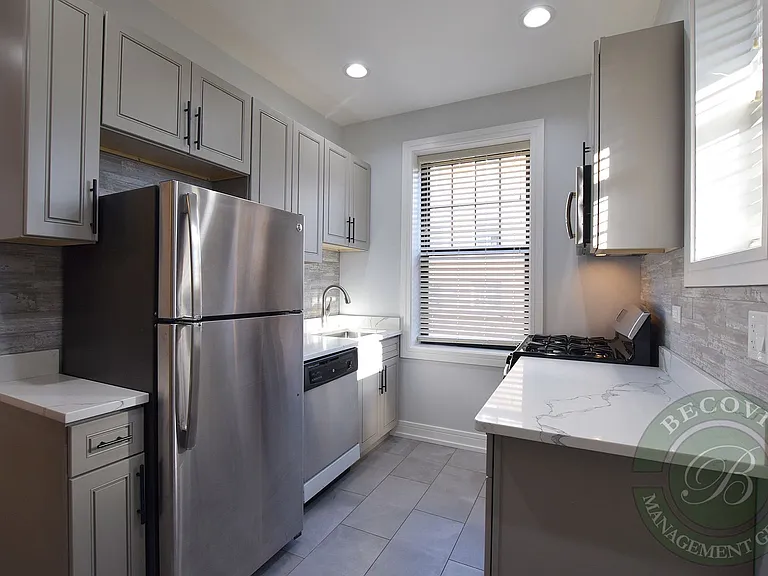 6100-6118 N Winthrop — Photo 102