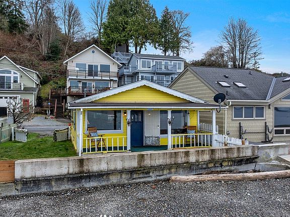 2nd image of 746 Maple Grove Road