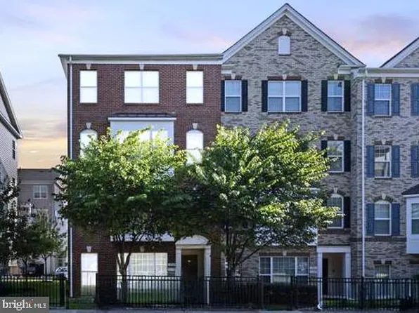 15249 Leicestershire St, Woodbridge, VA 22191
