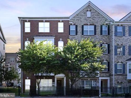 15249 Leicestershire St, Woodbridge, VA 22191