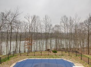 116 Squirrel Dr, Dover, TN 37058