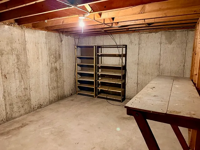 838 Halsted Rd — Photo 8