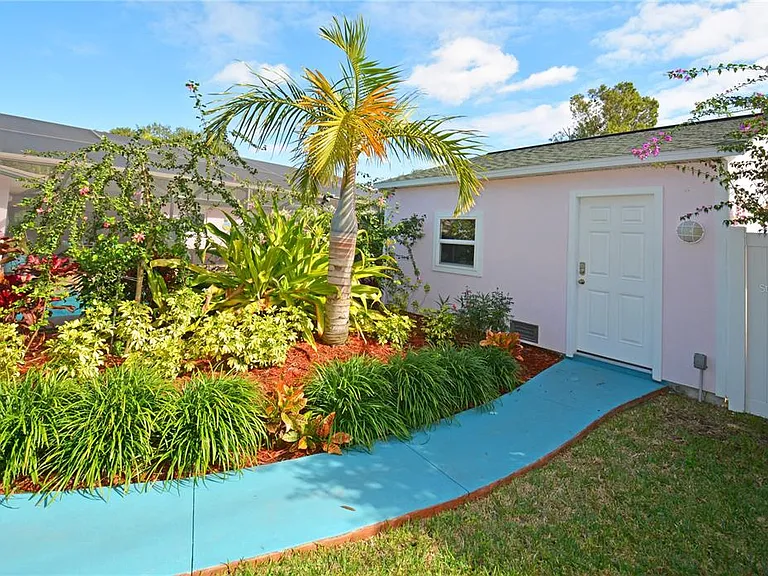7020 Mango Ave S — Photo 50