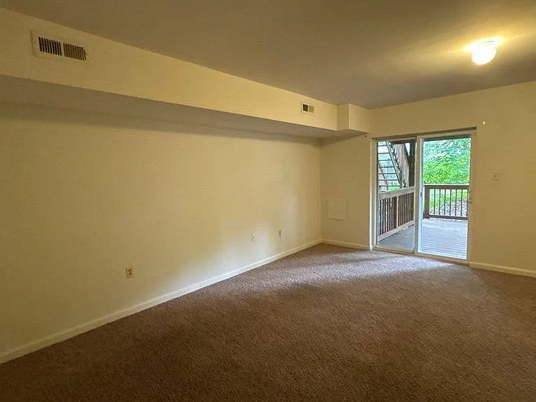 6762 Ducketts Ln #32-3 — Photo 15