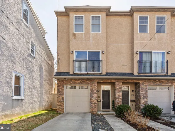 373 Delmar St, Philadelphia, PA 19128