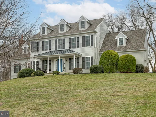 702 Hampton Green Way, Lincoln University, PA 19352