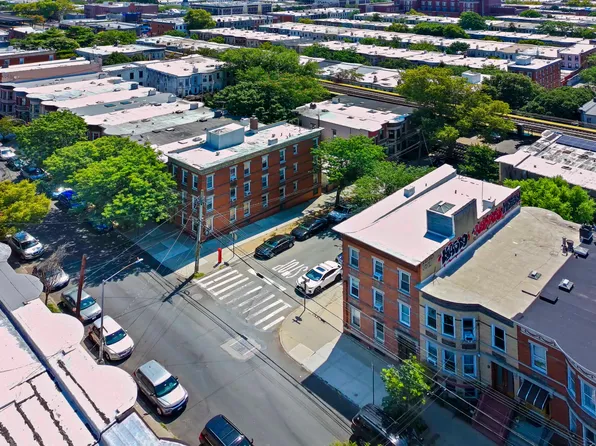 60-46 Putnam Avenue image 43 of 47