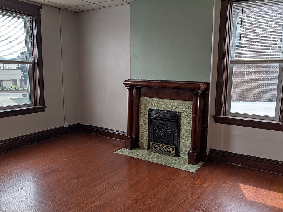 Non-functional, decorative fireplace