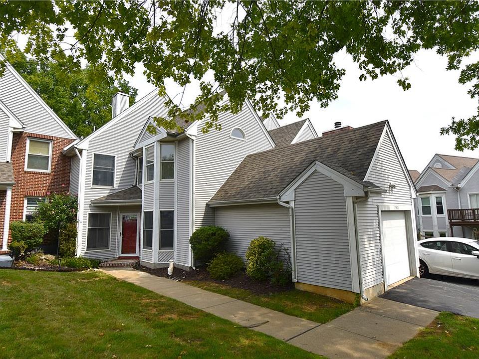 1st image of 7911 Cross Creek Cir #15